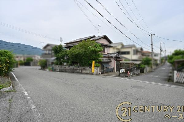 葛城市北花内の売地の前面道路含む現地写真|■現地撮影写真■二方角地で開放感があります！