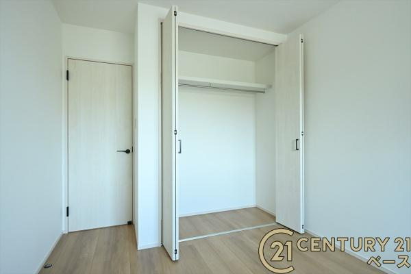 北葛城郡広陵町笠 ２号地 ／新築一戸建の収納|■現地撮影写真■全居室の収納を完備！