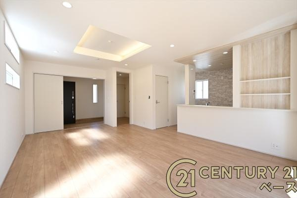 生駒市萩の台 ３号棟 ／新築一戸建の居間・リビング|■現地撮影写真■大きな窓から柔らかい光が射し込みます！