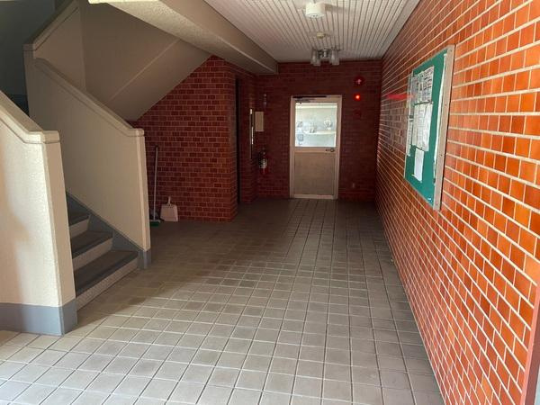 リバーサイド朝日のエントランス