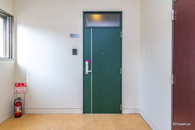 イーグル東口マンションのエントランス