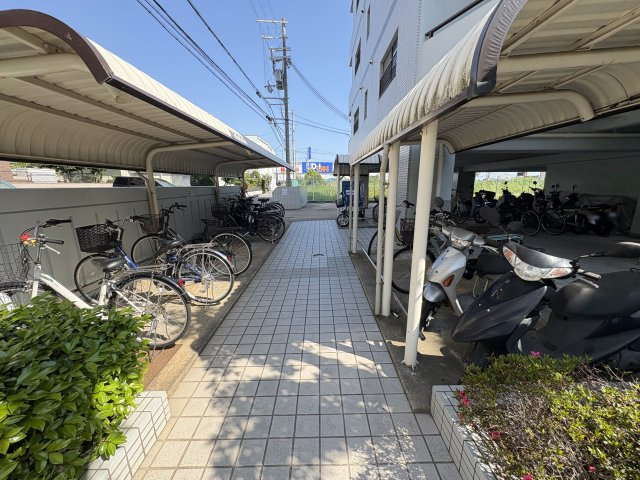 プレステージ西神戸の駐輪場