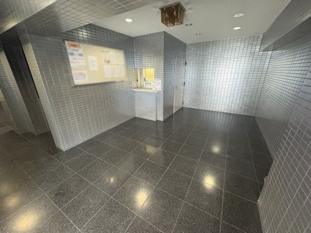 プレステージ西神戸のエントランス