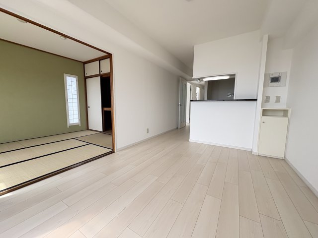 プレステージ西神戸の居間・リビング