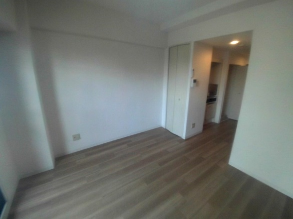 YKハイツ松の内の寝室