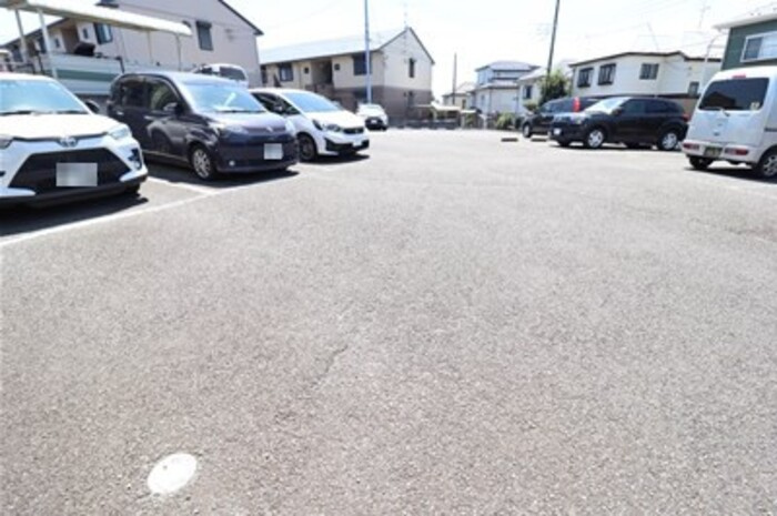 グリーンシャトル Ｄの駐車場