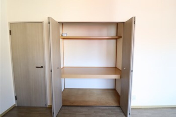 グリーンシャトル Ｄの収納|大きなものも収納できそうです