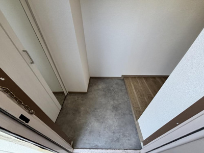 【玄関】 | メイワファイブ