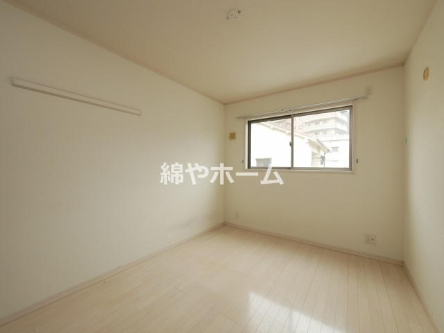 スプリング・ソナタの寝室|広くて明るい寝室