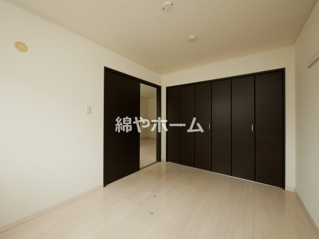 スプリング・ソナタの洋室|落ち着いた色調の洋室です