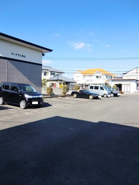 サンテラス窪　Ｄの駐車場|駐車場