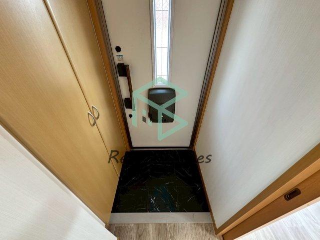 ハイツ大黒の玄関