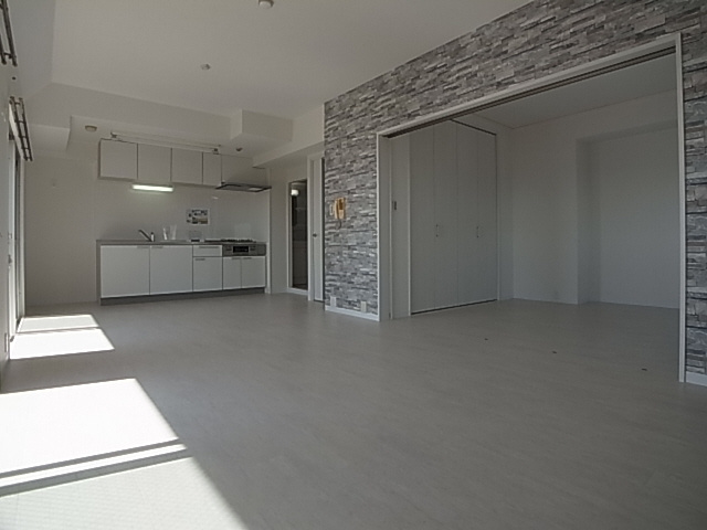 神戸市須磨区行幸町１丁目の賃貸マンションの居間・リビング|リビング