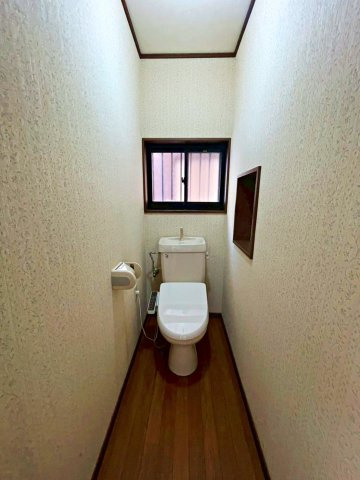 枚方市村野東町のトイレ|1階、2階2か所ございます。