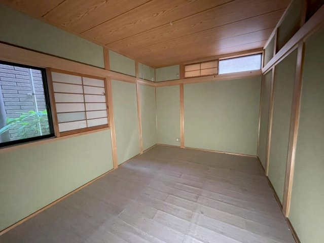 枚方市村野東町の和室|押入れ収納付き約6帖の和室。