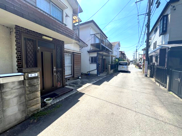 所沢市和ケ原【売地】の前面道路含む現地写真|前面道路含む現地写真です