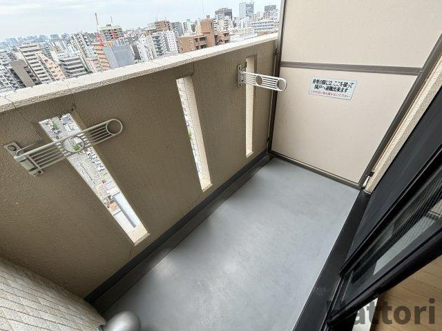 RIDGE江坂のバルコニー