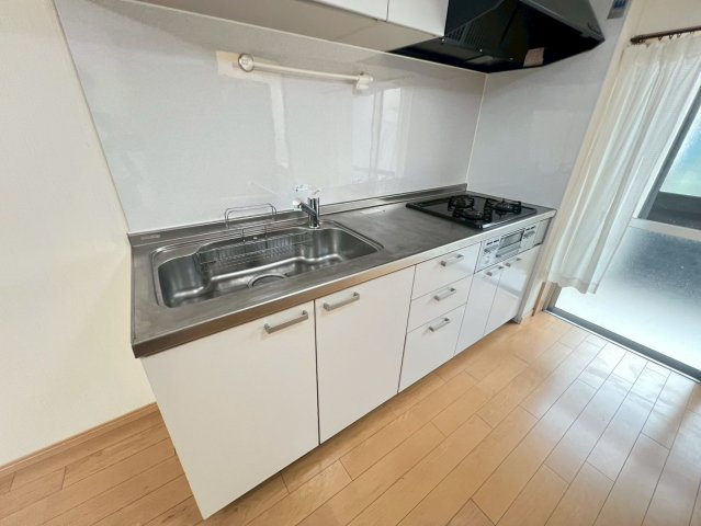 南多聞台住宅のキッチン