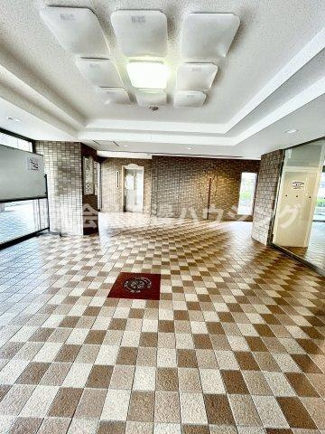 ジオ緑地公園二番館のエントランス