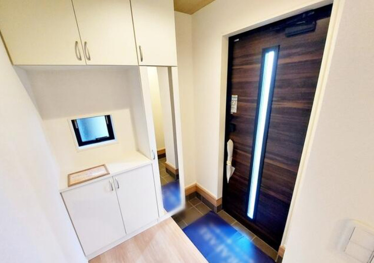 売新築戸建　中央区鴨江二丁目の玄関