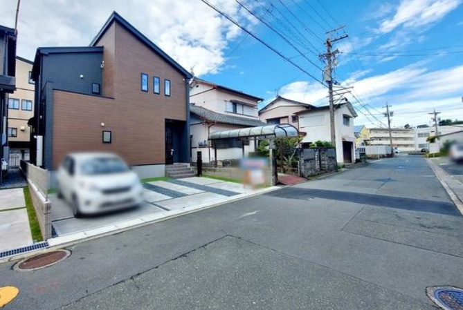 売新築戸建　中央区鴨江二丁目の前面道路含む現地写真