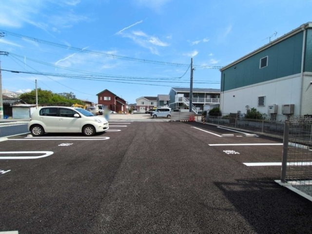 D's町坪の駐車場