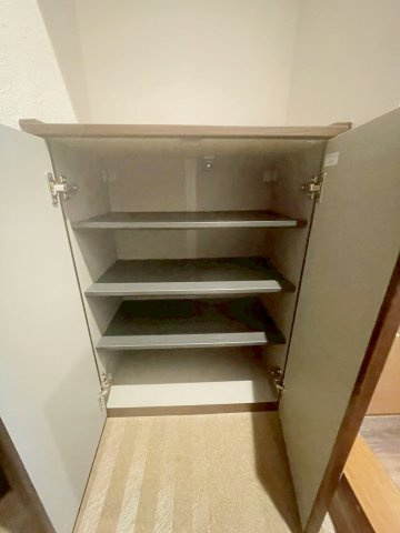 プレシャス小林の玄関