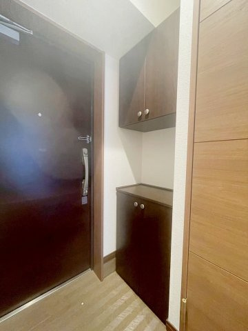 プレシャス小林の玄関