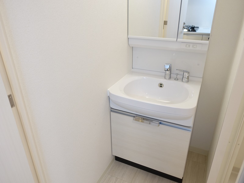 アドバンス名古屋モクシーの洗面所|同間取り画像使用
実際のお部屋と色などが異なる場合がございます。