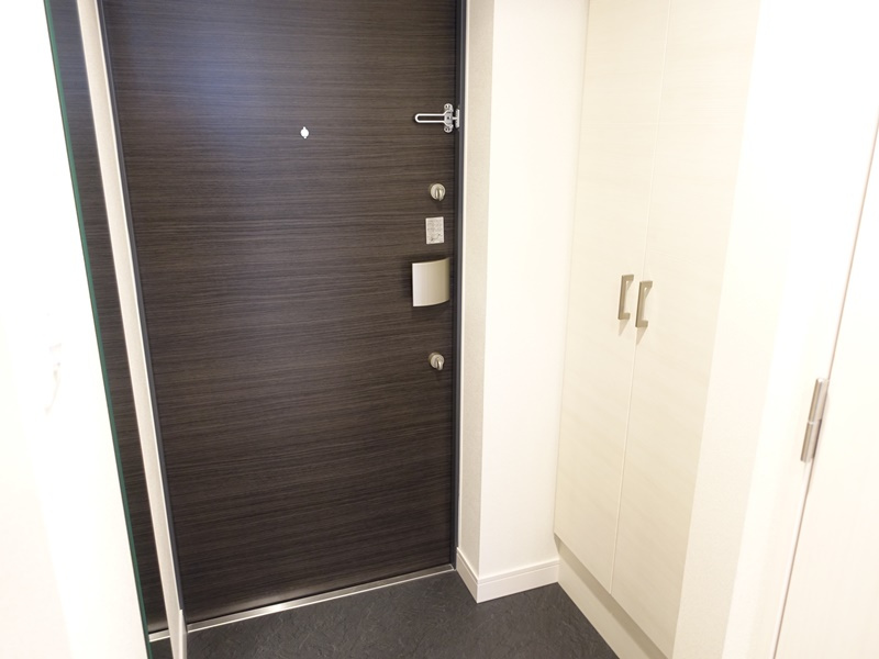 アドバンス名古屋モクシーの玄関|同間取り画像使用
実際のお部屋と色などが異なる場合がございます。