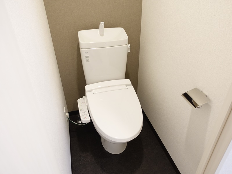 アドバンス名古屋モクシーのトイレ|同間取り画像使用
実際のお部屋と色などが異なる場合がございます。