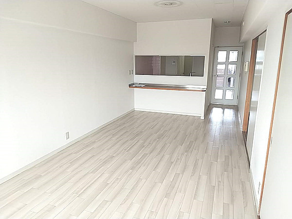 セルサス和泉の居間・リビング|ゆったり過ごせるリビングです