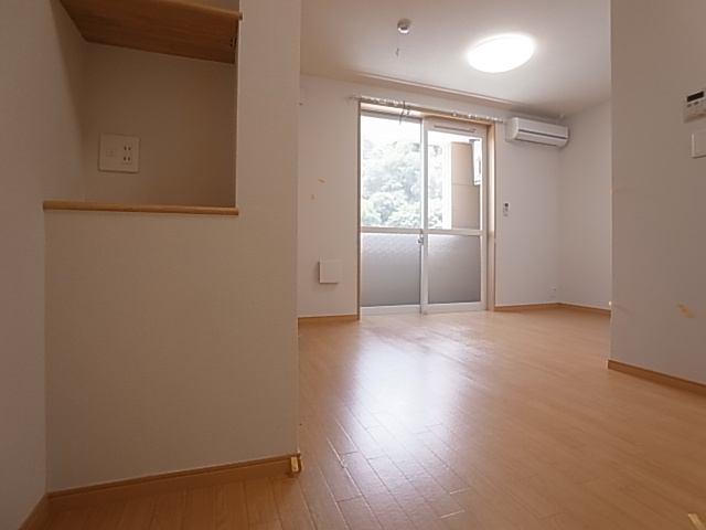 神戸市兵庫区平野町字天王谷奥東服のアパートの居間・リビング|リビング