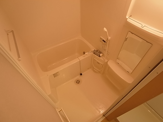 神戸市兵庫区平野町字天王谷奥東服のアパートの浴室