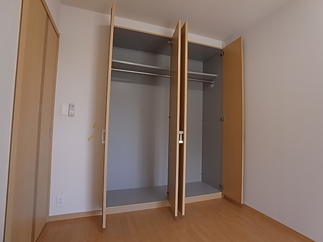 神戸市兵庫区平野町字天王谷奥東服のアパートの収納|クローゼット