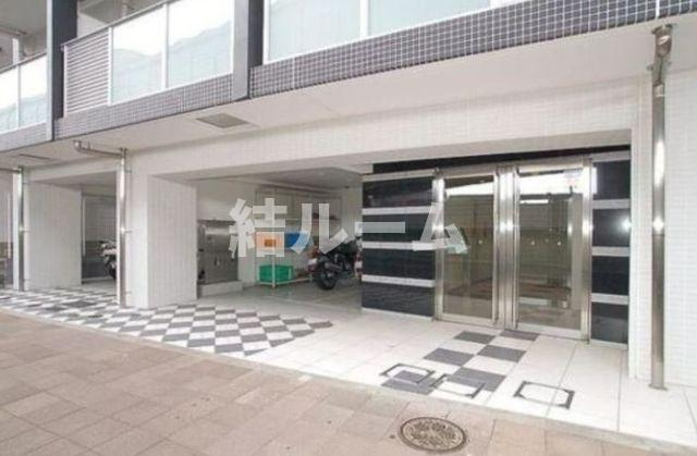 北区滝野川１丁目の賃貸マンションのエントランス