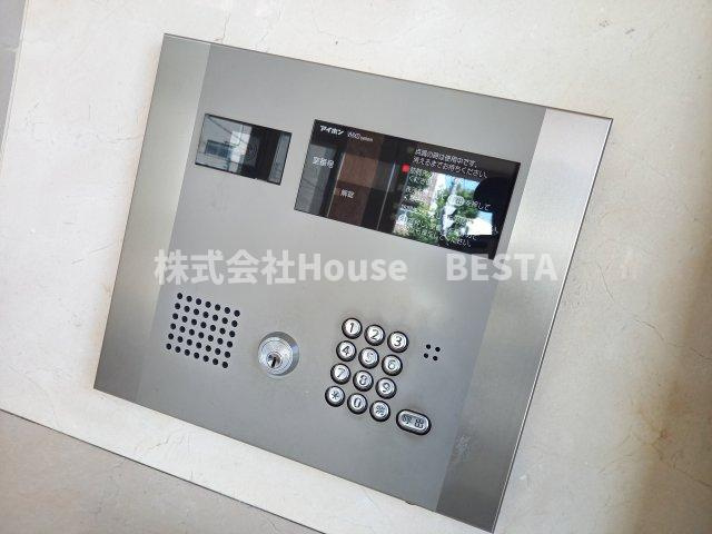 エステムコート神戸西Ⅲフロンタージュのエントランス