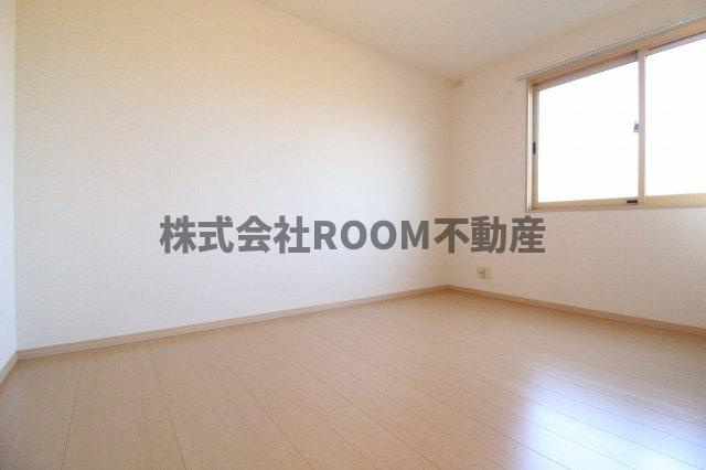 D’コート鷹尾の寝室|落ち着いた色調の寝室です