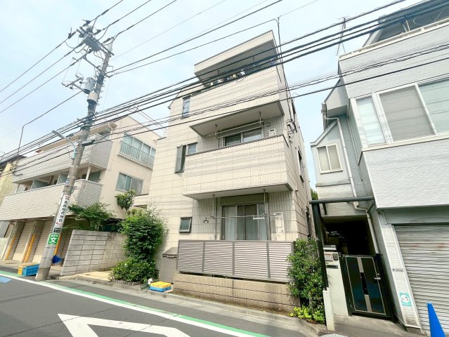 Ｃｒｅｓｔ　Ｃｏｕｒｔの外観