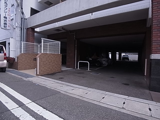 神戸市兵庫区三川口町２丁目の賃貸マンション