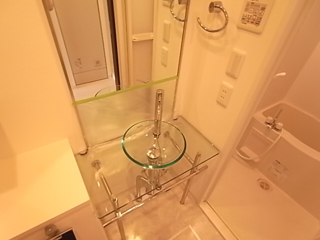 神戸市兵庫区三川口町２丁目の賃貸マンションの洗面所|洗面