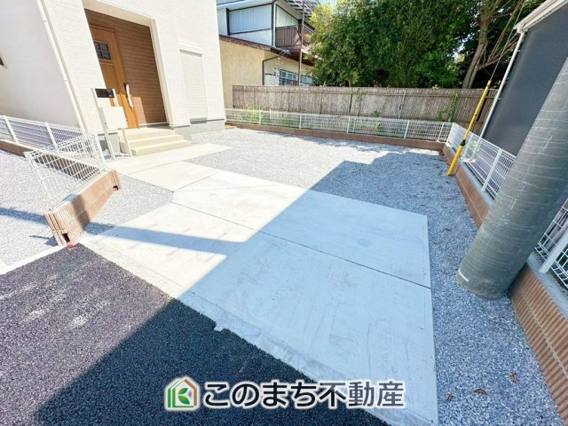 LiveleGarden.S宇都宮今宮第5　3号棟の駐車場|お車並列２台分ご用意しております♪
