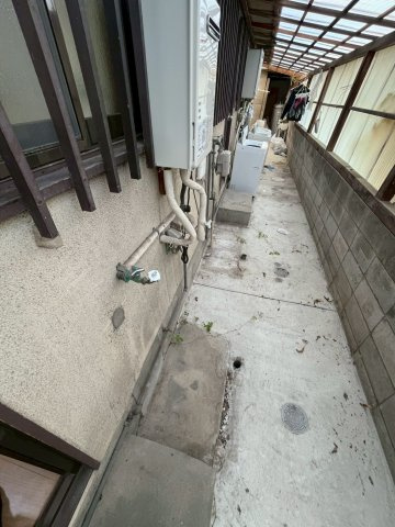 高槻市梶原６丁目のアパートのバルコニー