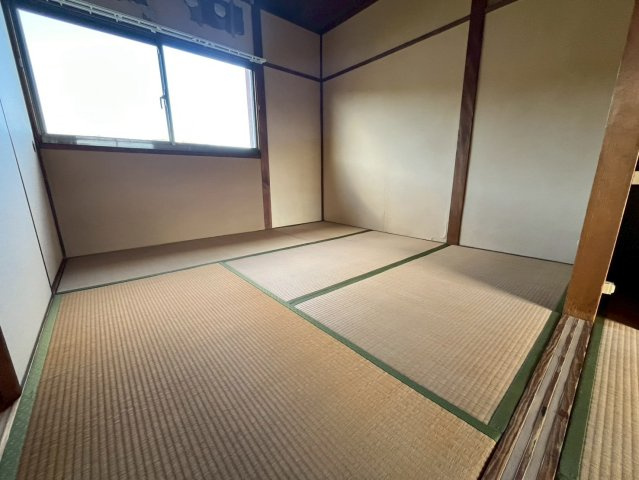 高槻市梶原６丁目のアパートの寝室