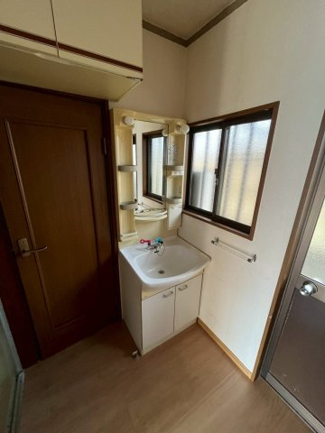 高槻市梶原６丁目のアパートの洗面所