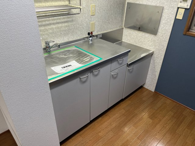 BIRD LAND たまで B棟のキッチン