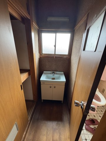 勿来町九面馬道 中古一戸建ての独立洗面台