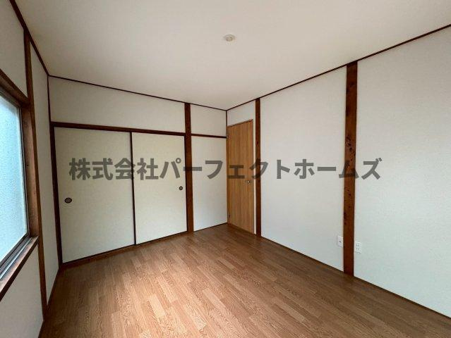 国松町平家　賃貸の寝室|広くて明るい寝室