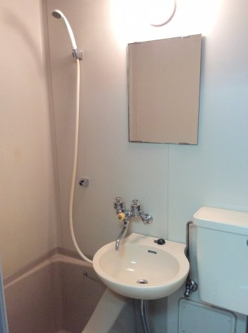 リーベ佐伯Iの洗面所|コンパクトで使いやすい洗面所