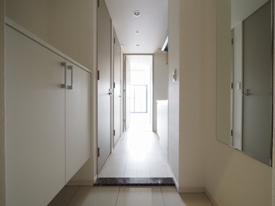 【玄関】 | レジュールアッシュ桜宮リバーコート | ゆったりとした玄関です